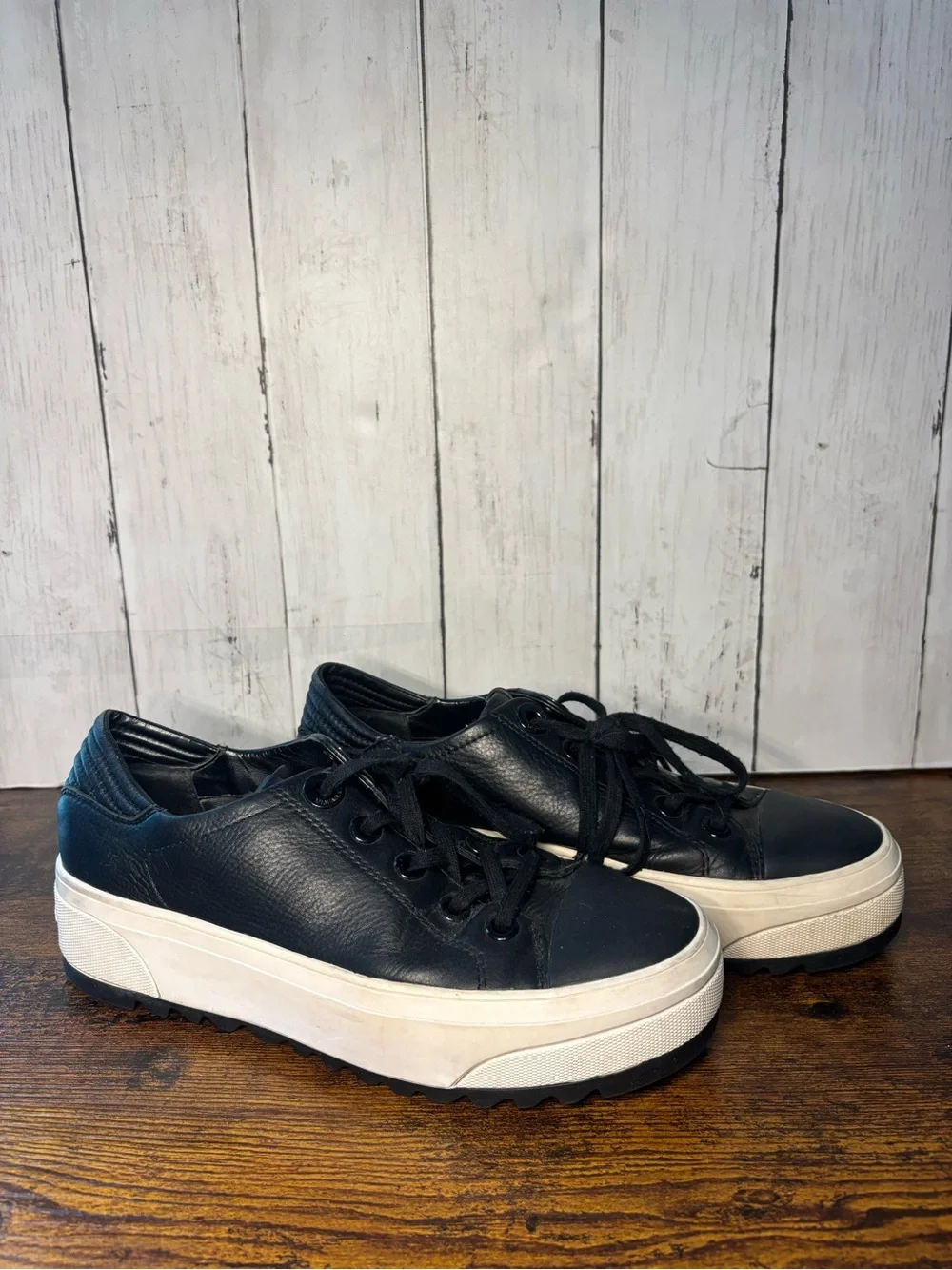 Micheal Kors Black Platform Leather Lace-Up Sneakers